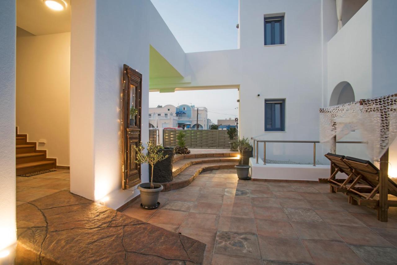 La Belle Vie - Santorini - Adults Only Apartment Kamári Екстериор снимка